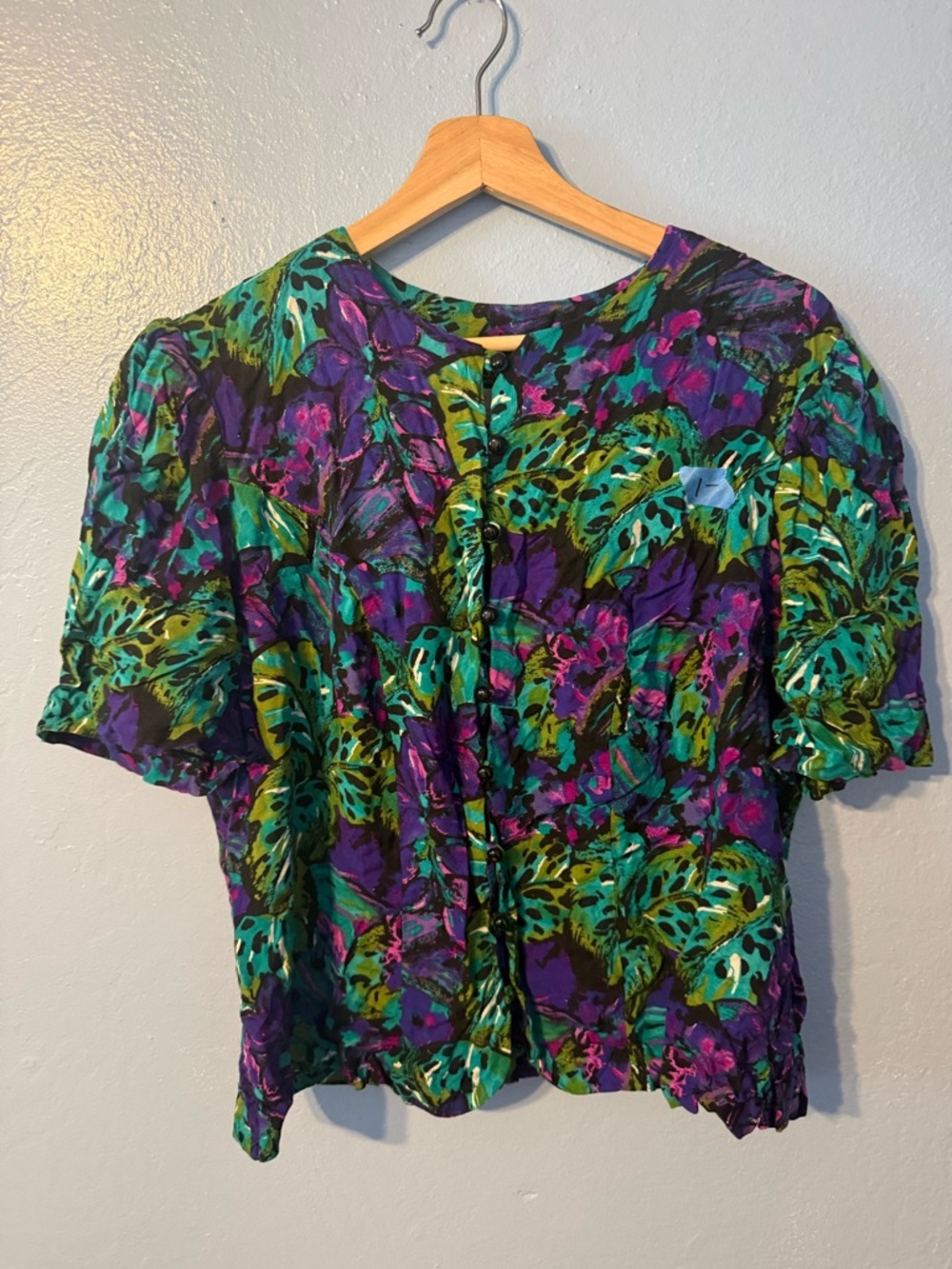 Tropical Leaf Print Short Sleeve Blouse - Purple & Green